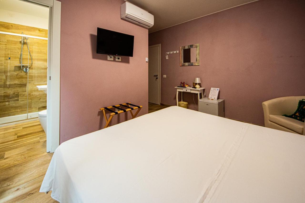 Sweet Harbour B&B Pesaro Buitenkant foto