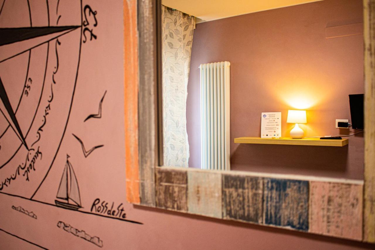 Sweet Harbour B&B Pesaro Buitenkant foto
