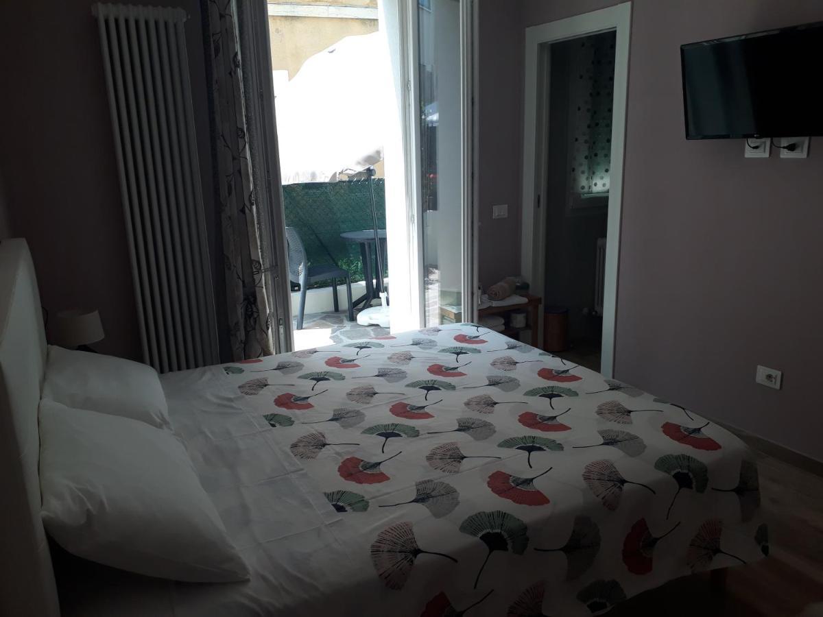 Sweet Harbour B&B Pesaro Buitenkant foto